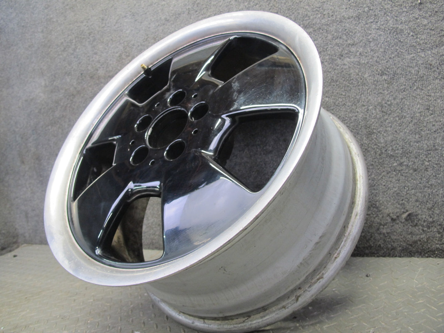 94-02 Mercedes R129 Sl-class  Alloy R17" Wheel Rim 17x8.25 ET34 1294011202 OEM