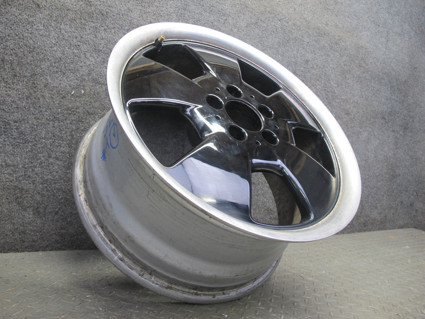 94-02 Mercedes R129 Sl-class  Alloy R17" Wheel Rim 17x8.25 ET34 1294011202 OEM