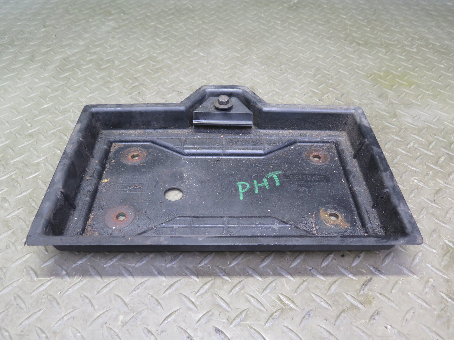 2003-2007 Hummer H2 Battery Tray Bracket Support 15119301