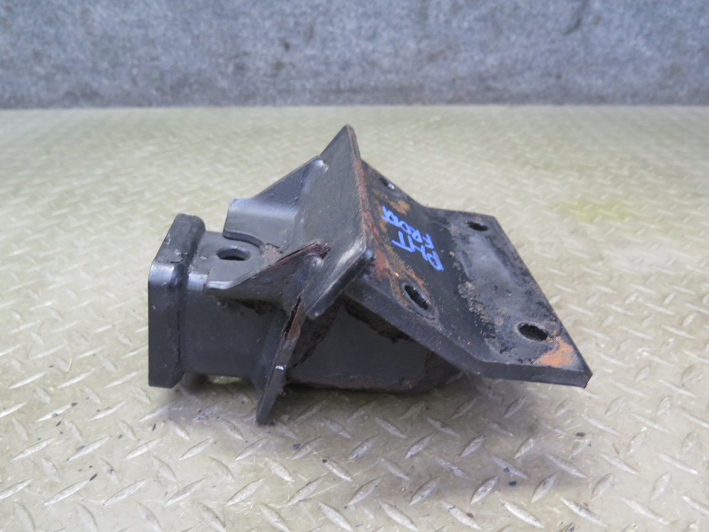 2003-2007 Hummer H2 Front TOW Towing Hook Hitch