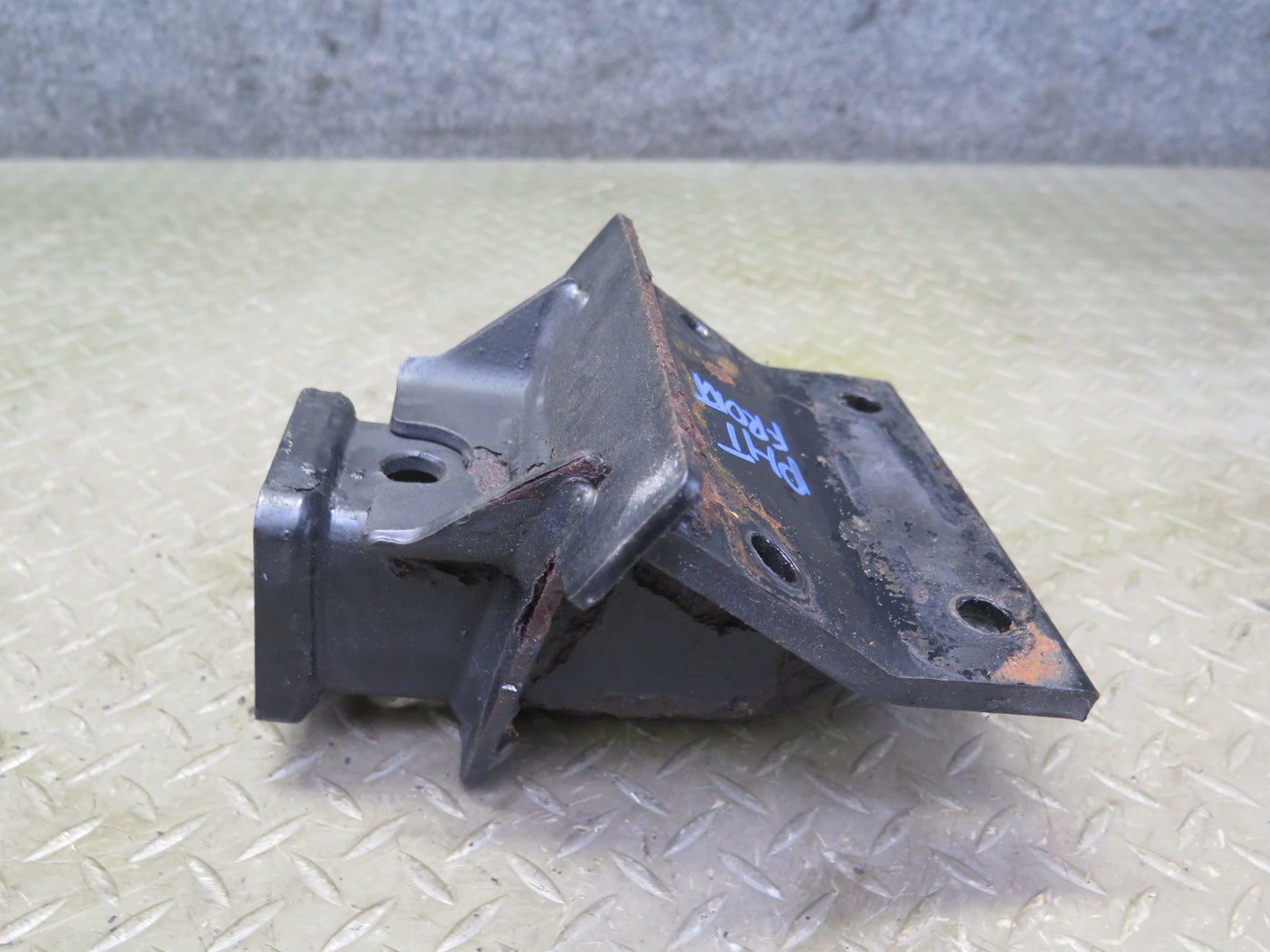 2003-2007 Hummer H2 Front TOW Towing Hook Hitch