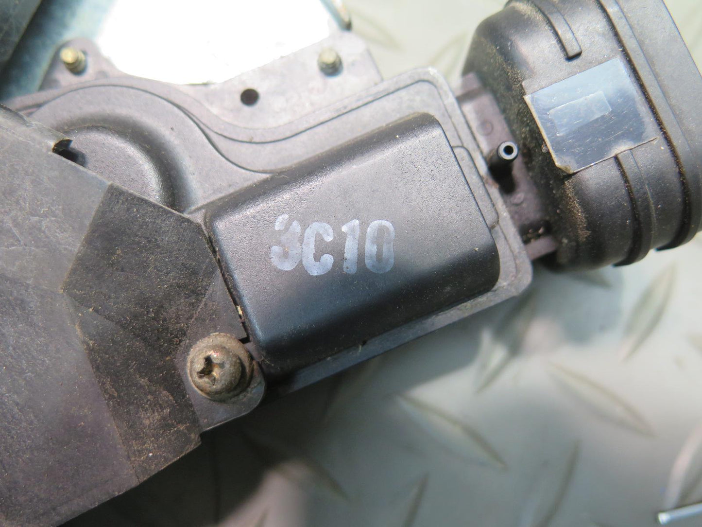 2003-2007 Lexus UZJ100L LX470 Front Right Door Lock Latch Actuator w Handle