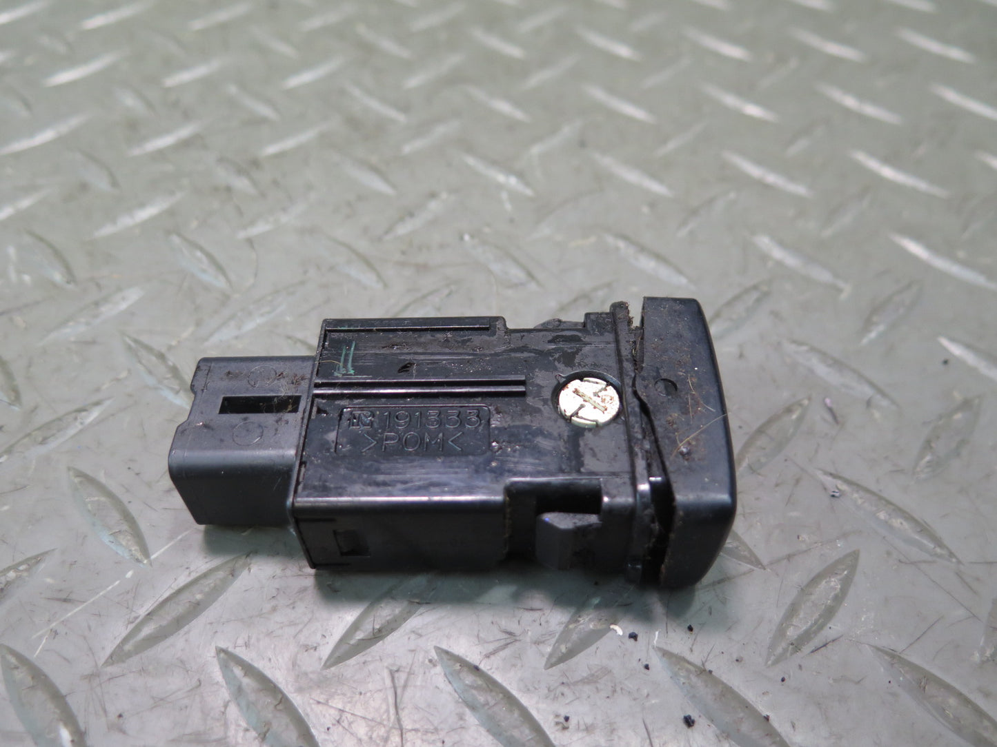 2003-2007 Lexus UZJ100L LX470 Left Heated Seat Heater Button Switch