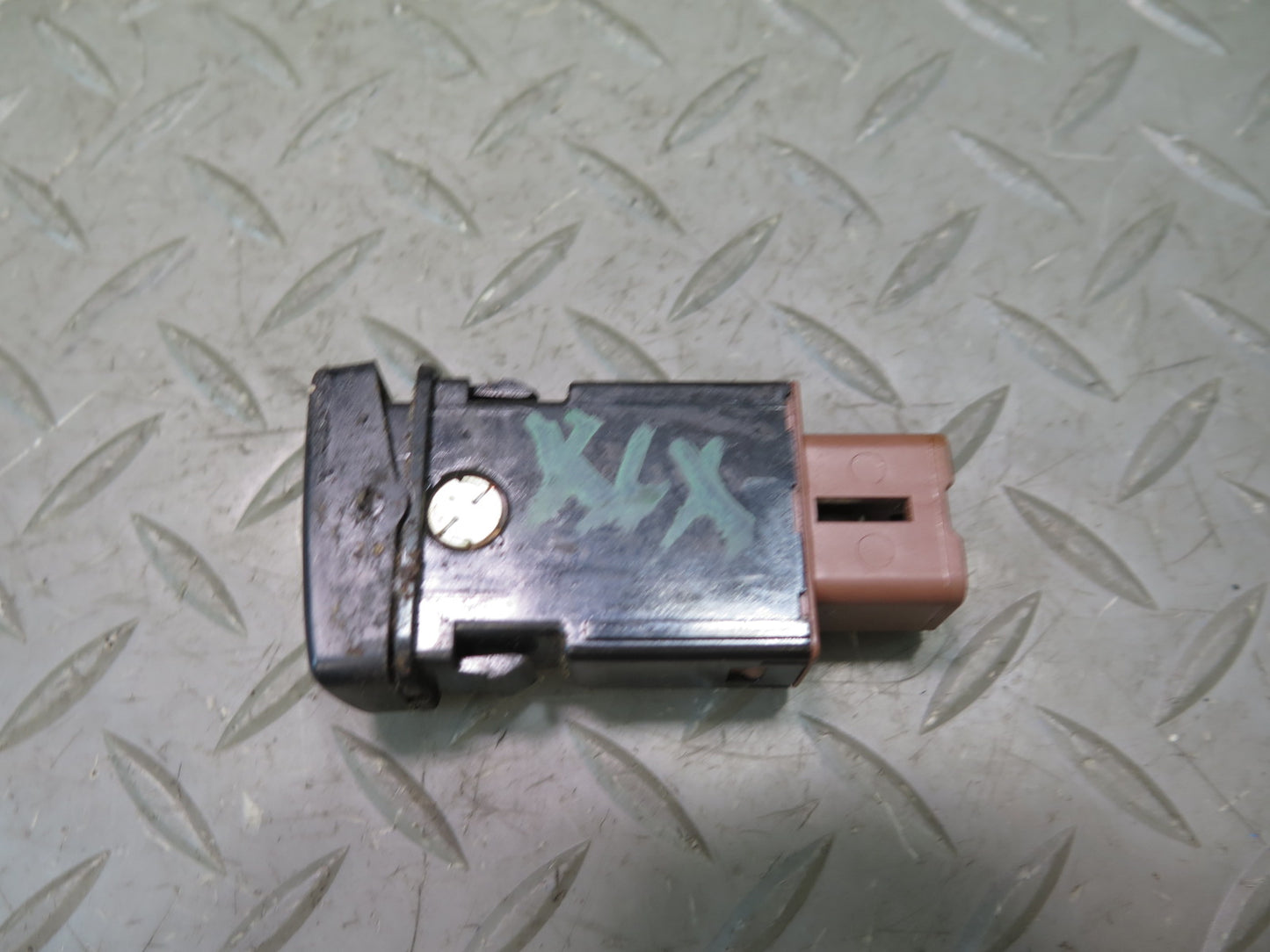 2003-2007 Lexus UZJ100L LX470 Right Heated Seat Heater Button Switch