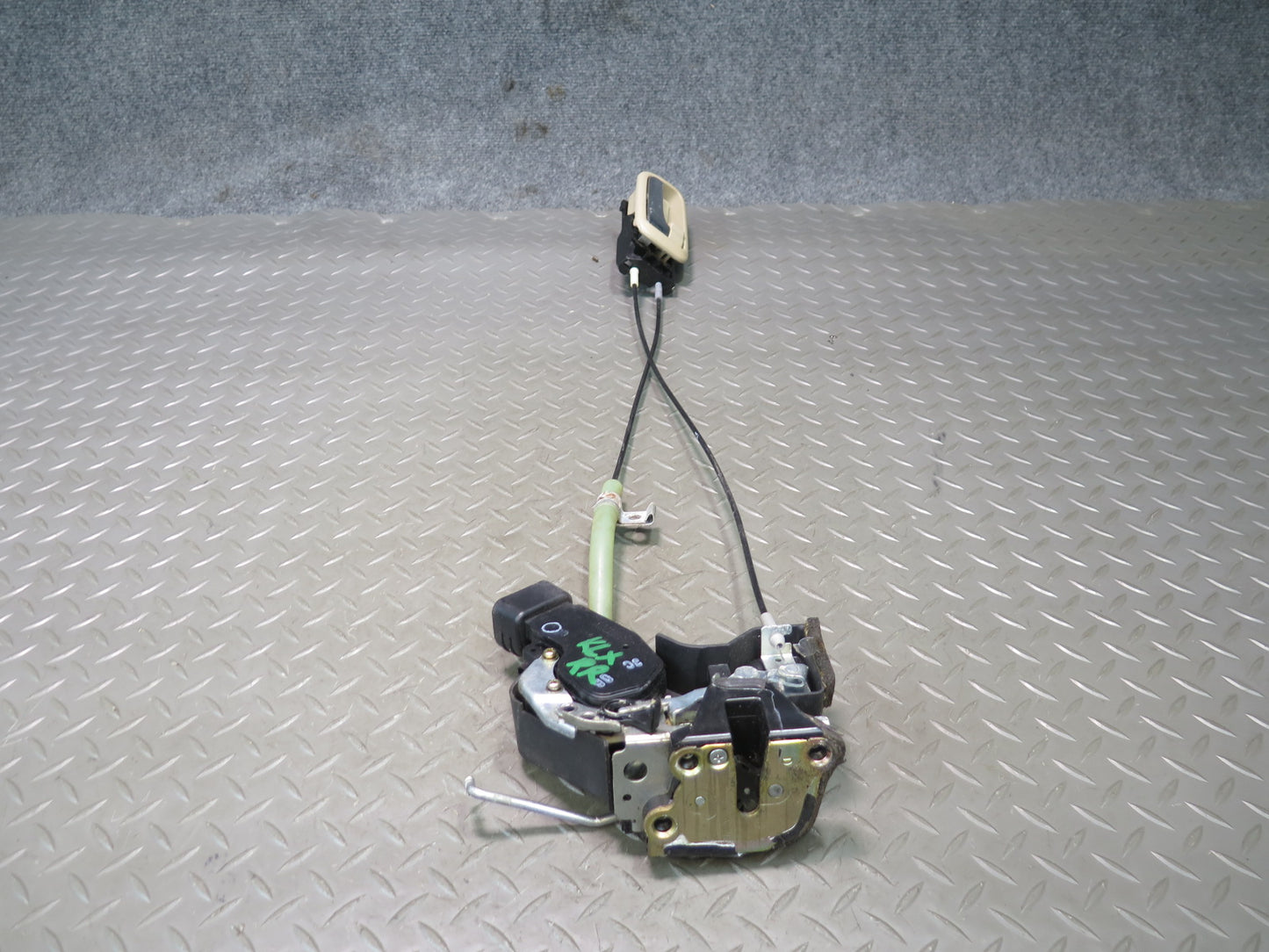 2003-2007 Lexus UZJ100L LX470 Rear Right Door Lock Latch Actuator w Handle