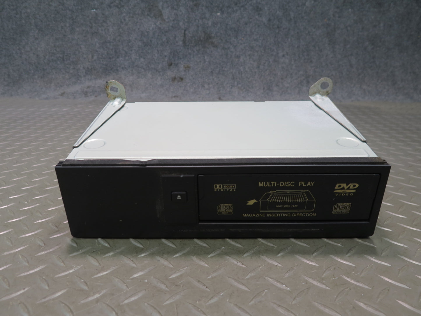 2003 Lexus UZJ100L LX470 CD Changer Player 86270-60111