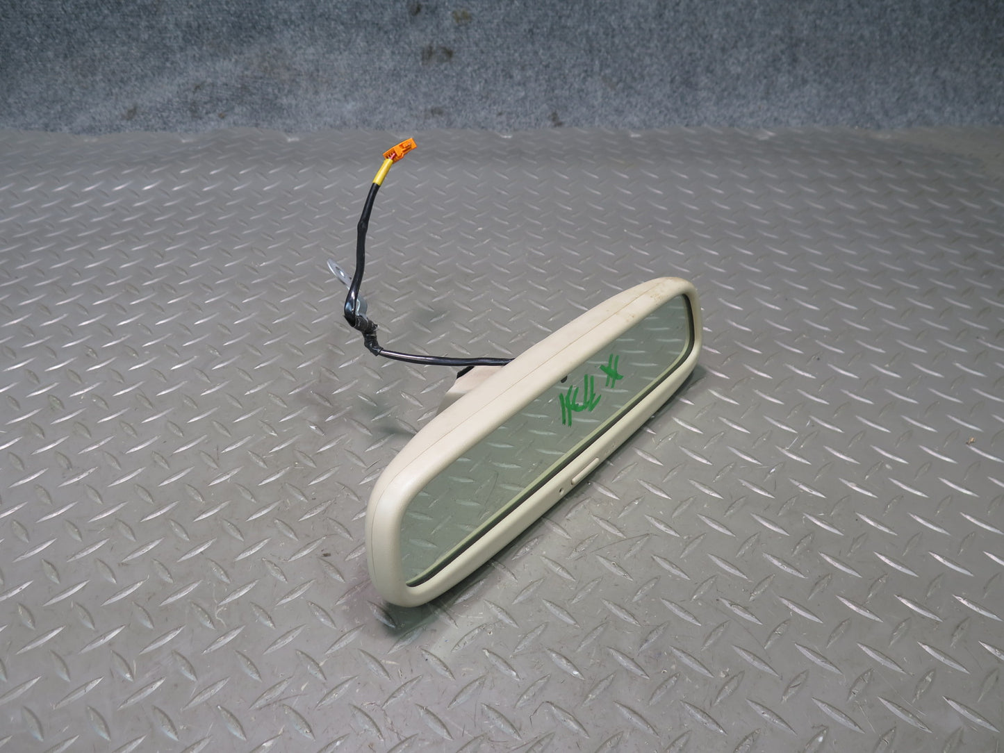 2003-2007 Lexus UZJ100L LX470 Auto Dimming Interior Rear View Mirror