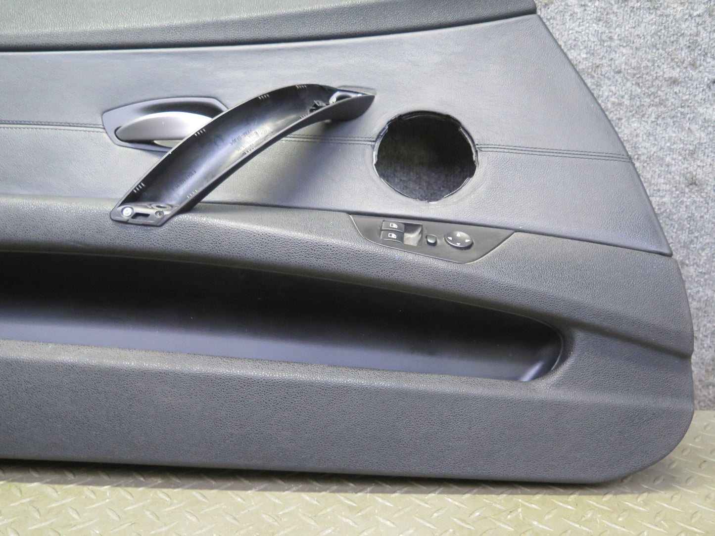 06-08 BMW E85 Z4 Front Left Interior Door Panel w Window Mirror Switch Black OEM