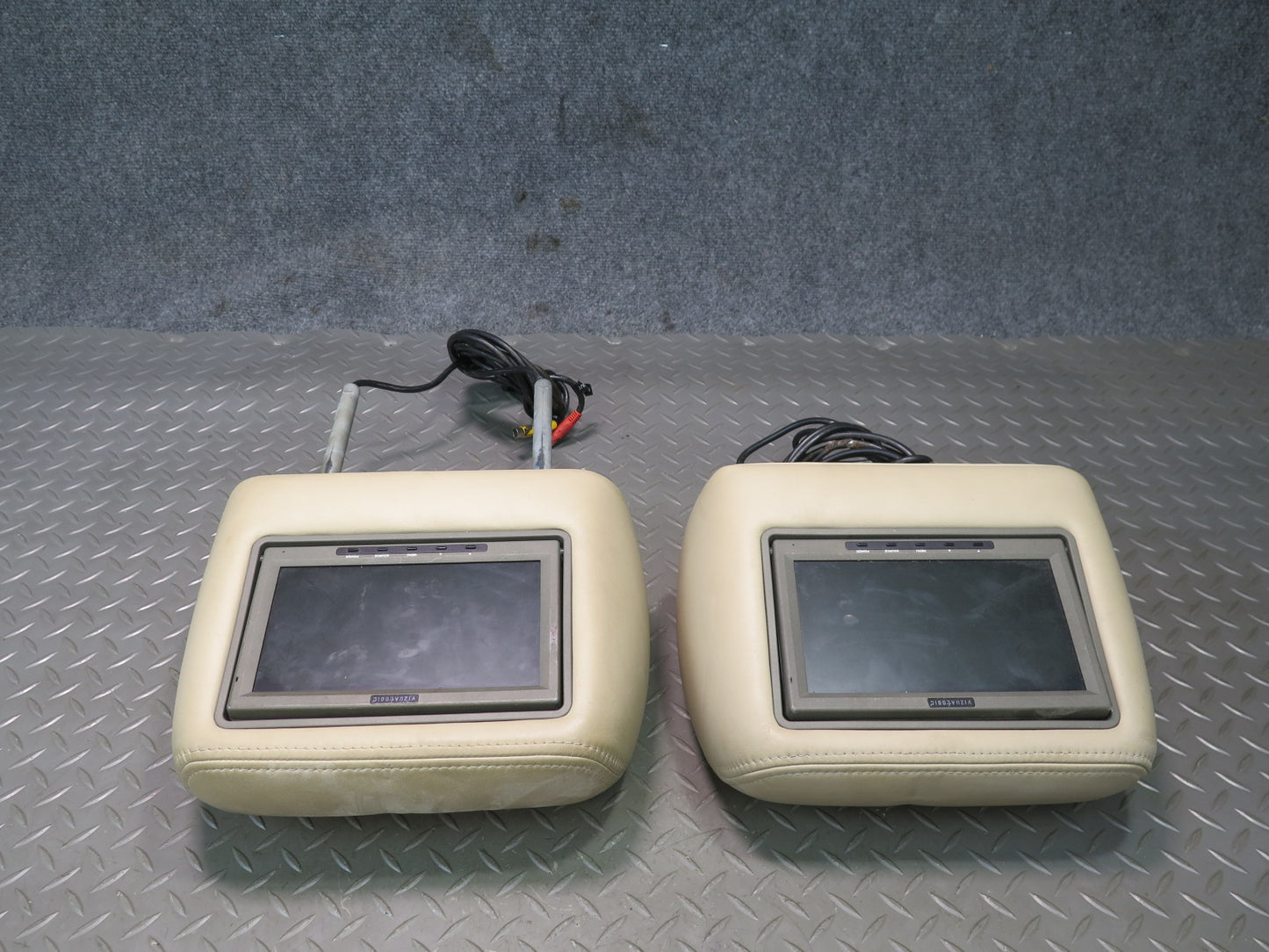 2003 Lexus UZJ100L LX470 Front Left & Right Seat Leather Headrest Screen Set