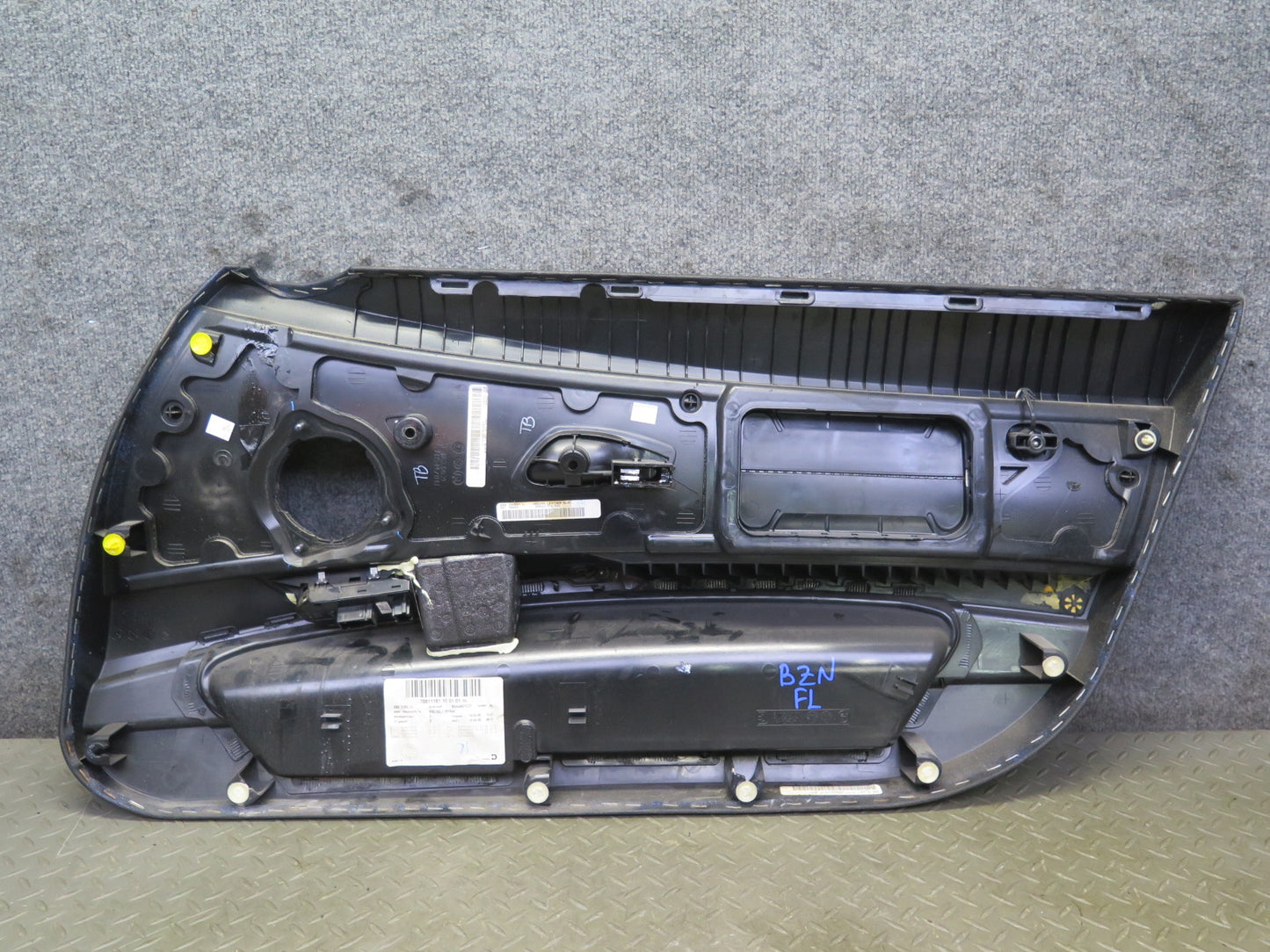 06-08 BMW E85 Z4 Front Left Interior Door Panel w Window Mirror Switch Black OEM