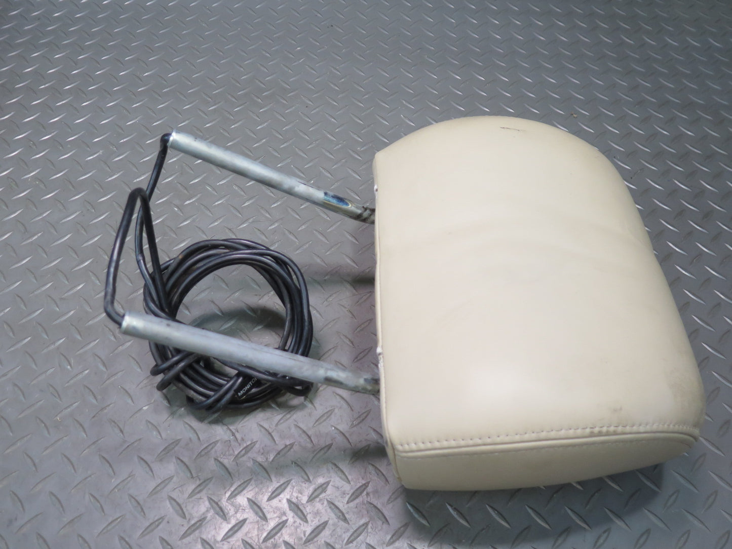 2003 Lexus UZJ100L LX470 Front Left & Right Seat Leather Headrest Screen Set