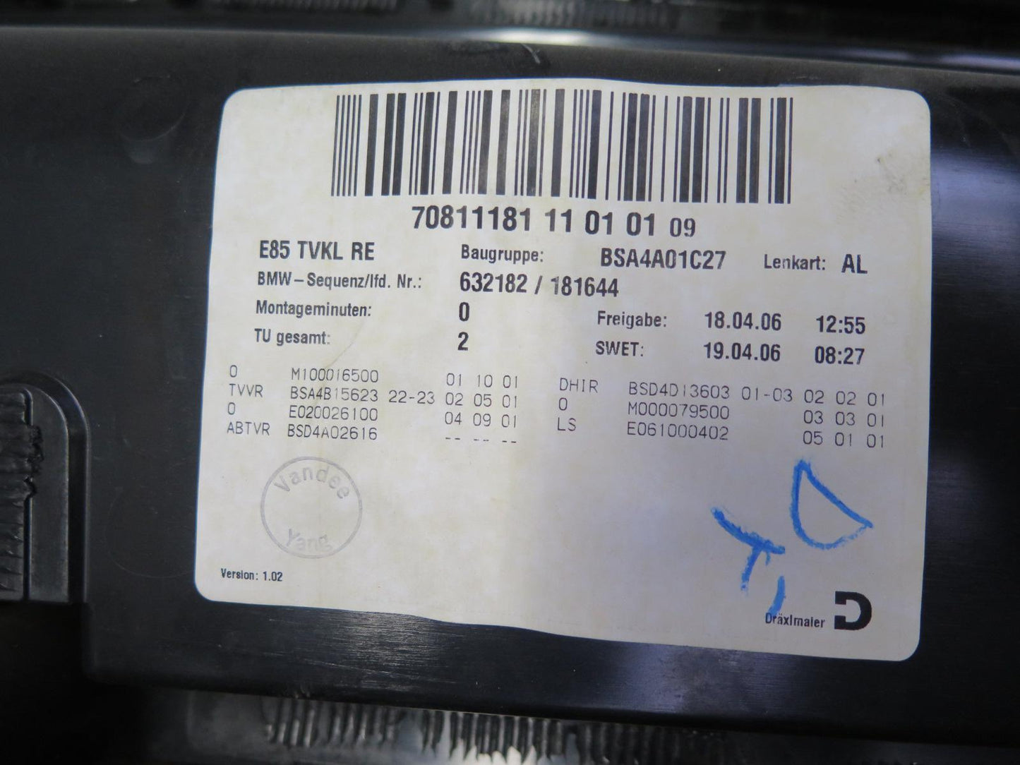 06-08 BMW E85 Z4 Front Right Interior Door Panel w Window Switch Black OEM