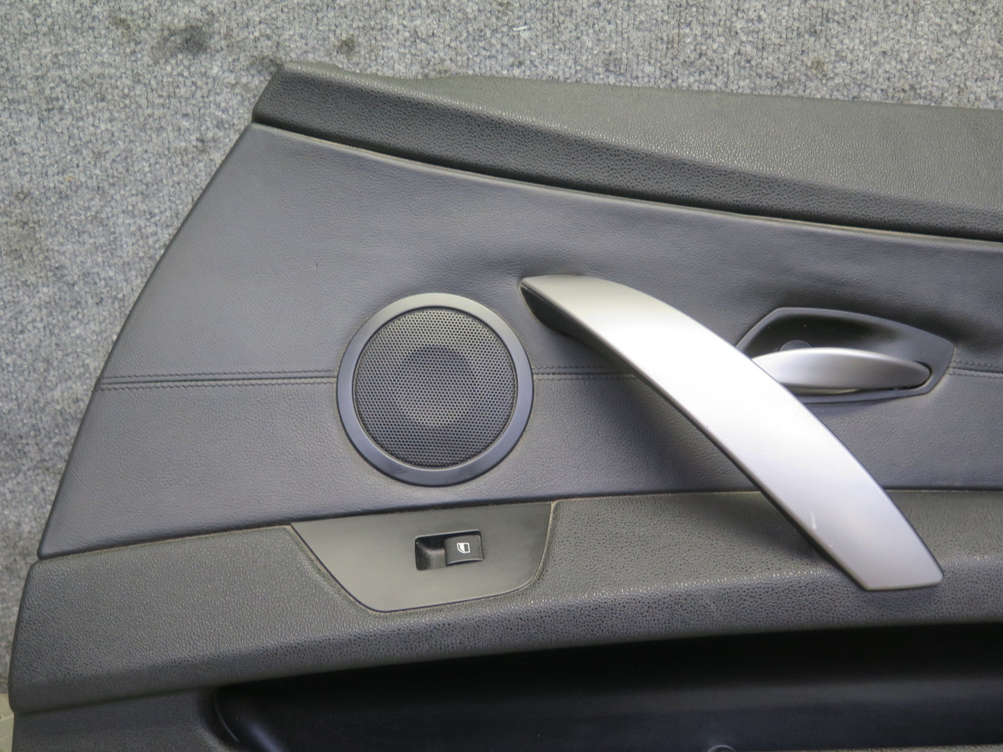 06-08 BMW E85 Z4 Front Right Interior Door Panel w Window Switch Black OEM