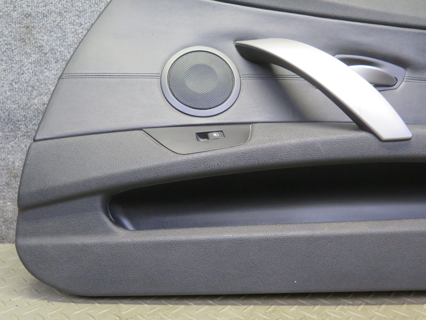 06-08 BMW E85 Z4 Front Right Interior Door Panel w Window Switch Black OEM