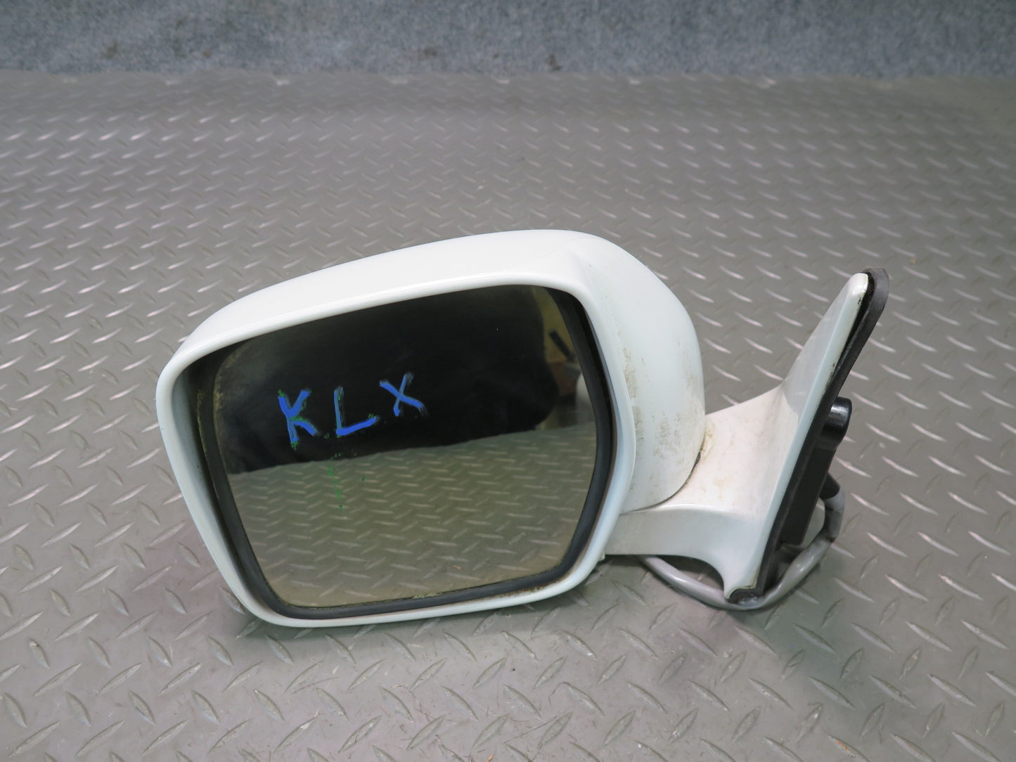 2003-2005 Lexus UZJ100L LX470 Left Door Heated Exterior Side View Power Mirror