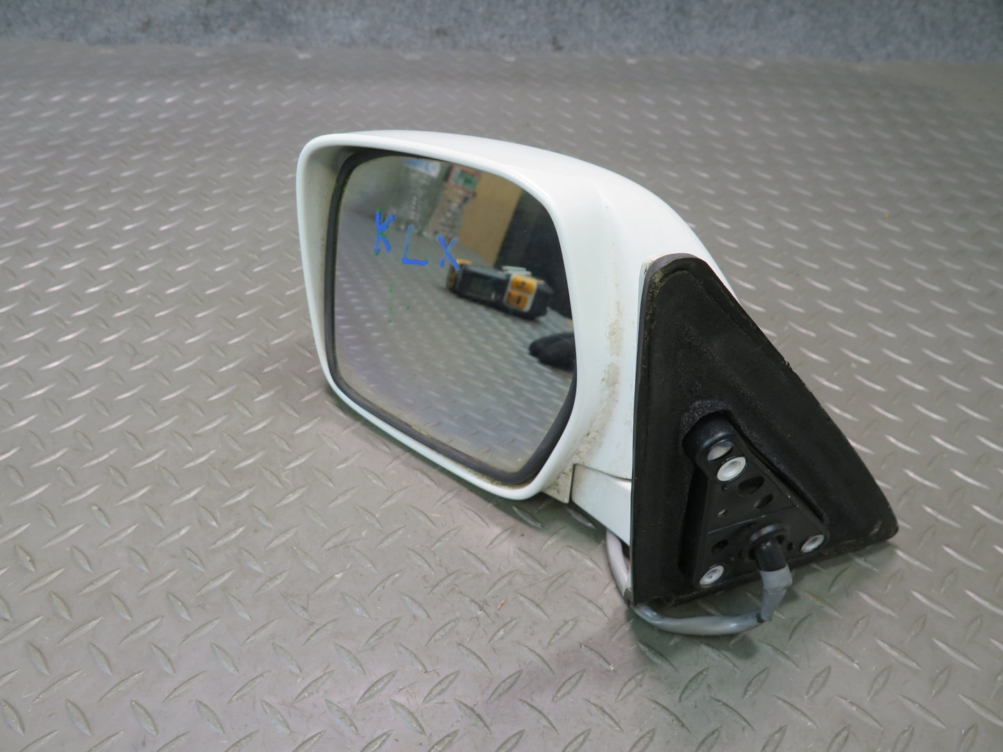 2003-2005 Lexus UZJ100L LX470 Left Door Heated Exterior Side View Power Mirror