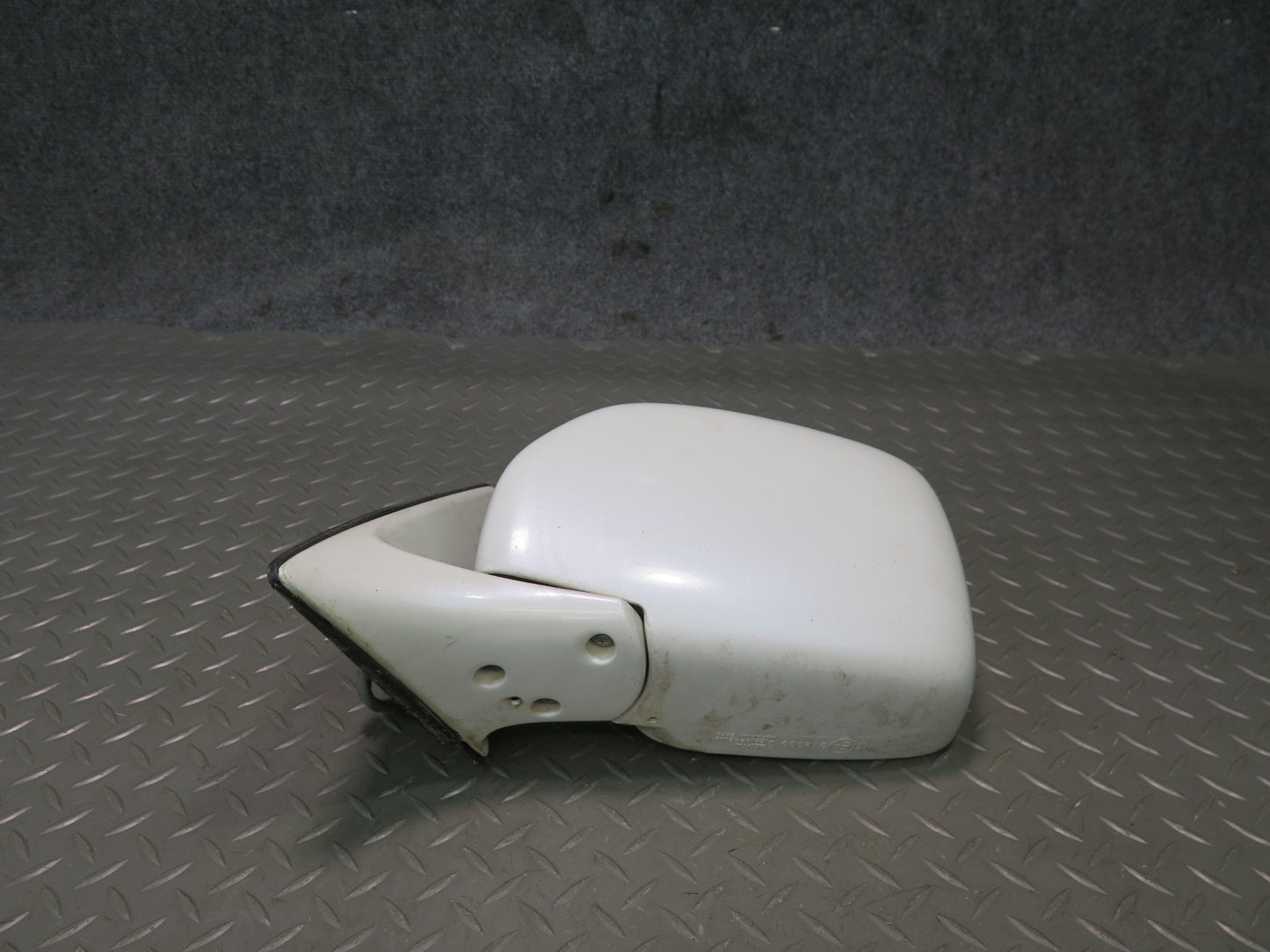 2003-2005 Lexus UZJ100L LX470 Left Door Heated Exterior Side View Power Mirror