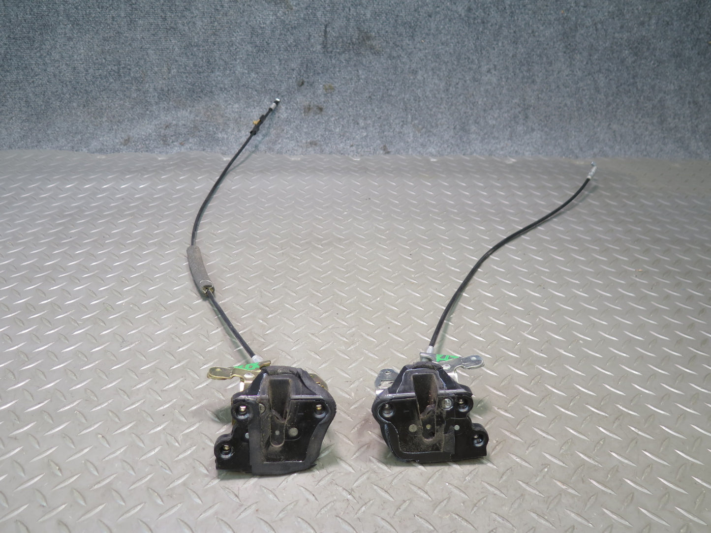 2003-2007 Lexus UZJ100L LX470 Rear Left & Right Trunk Gate Lock Latch Set of 2