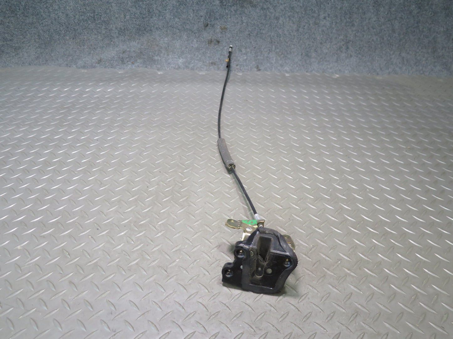 2003-2007 Lexus UZJ100L LX470 Rear Left & Right Trunk Gate Lock Latch Set of 2