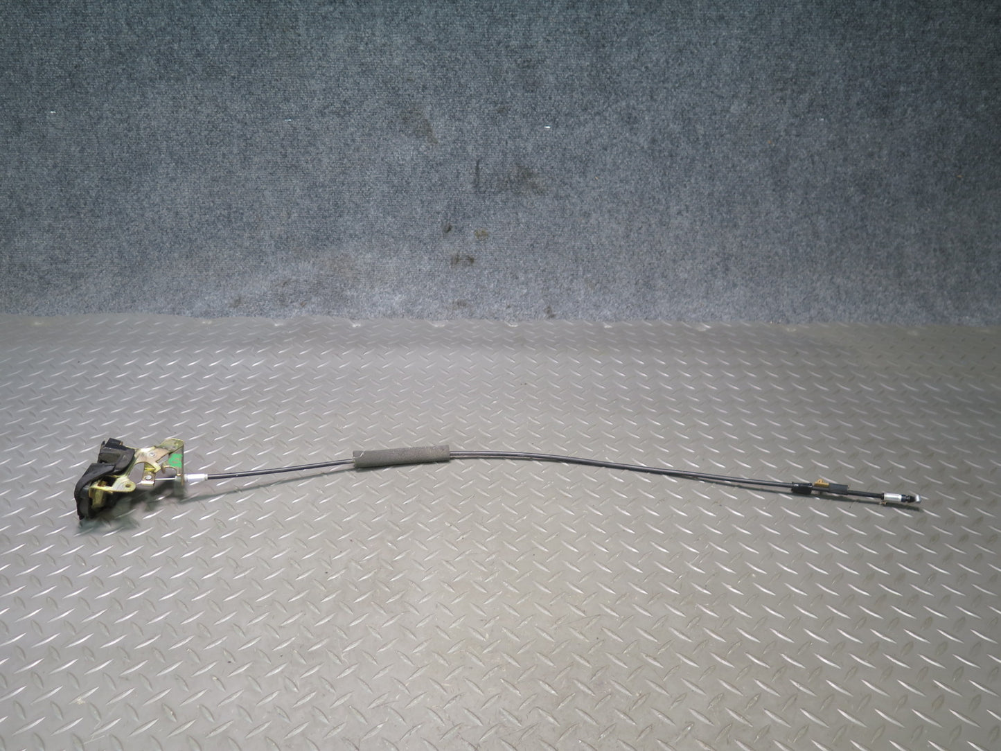 2003-2007 Lexus UZJ100L LX470 Rear Left & Right Trunk Gate Lock Latch Set of 2