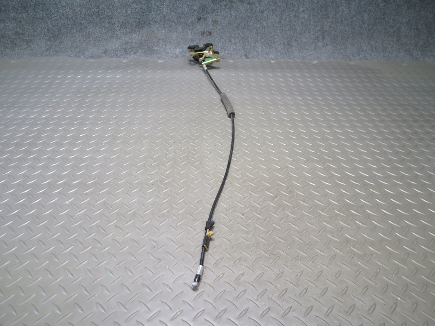 2003-2007 Lexus UZJ100L LX470 Rear Left & Right Trunk Gate Lock Latch Set of 2