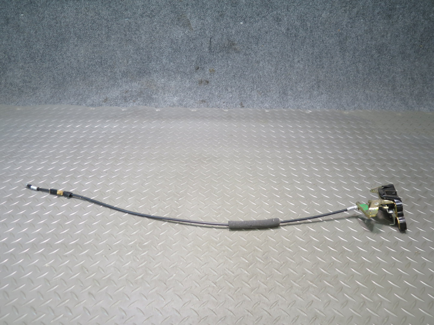 2003-2007 Lexus UZJ100L LX470 Rear Left & Right Trunk Gate Lock Latch Set of 2