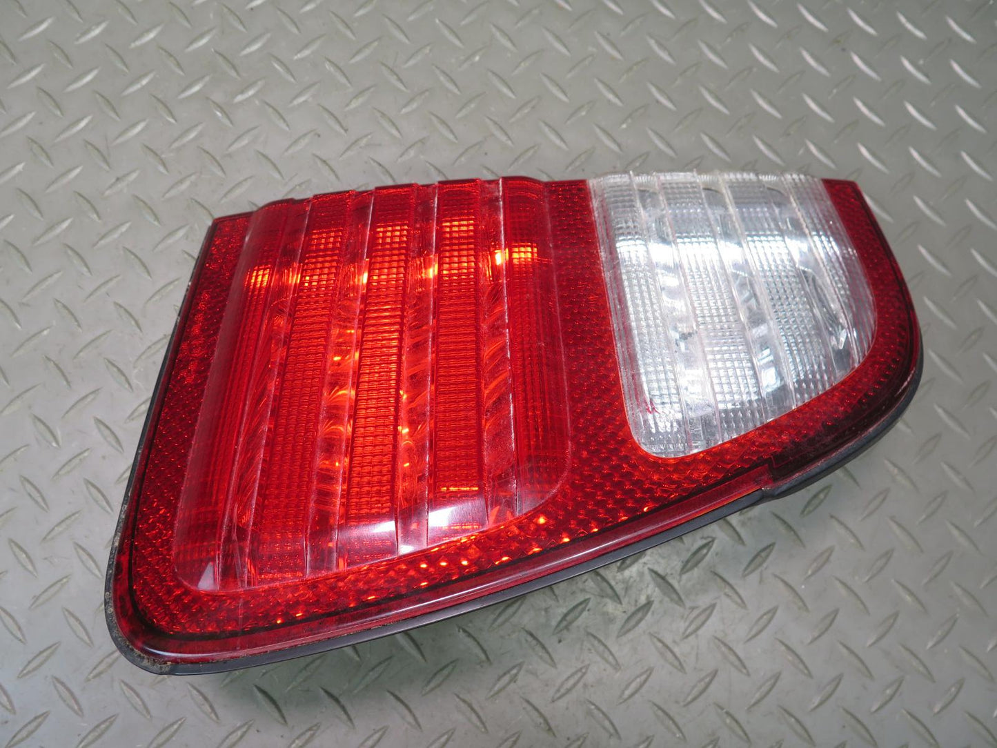 2003-2007 Lexus UZJ100L LX470 Rear Left Trunk Lid Inner Tail Light Lamp