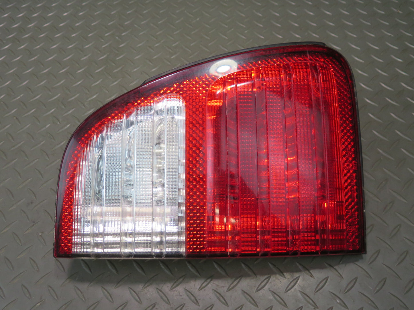 2003-2007 Lexus UZJ100L LX470 Rear Left Trunk Lid Inner Tail Light Lamp