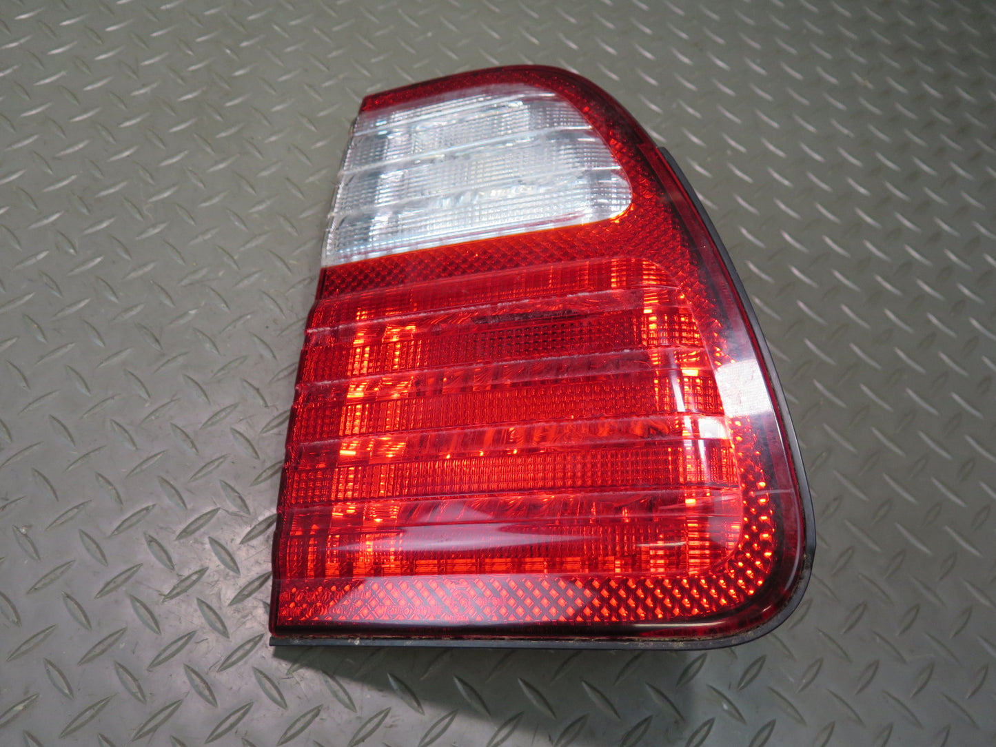 2003-2007 Lexus UZJ100L LX470 Rear Left Trunk Lid Inner Tail Light Lamp