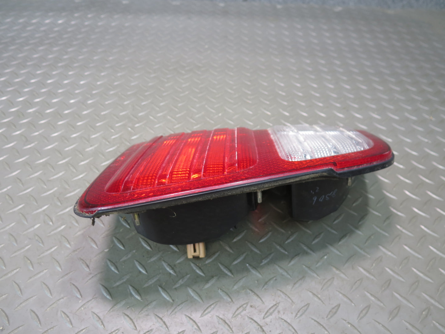 2003-2007 Lexus UZJ100L LX470 Rear Left Trunk Lid Inner Tail Light Lamp