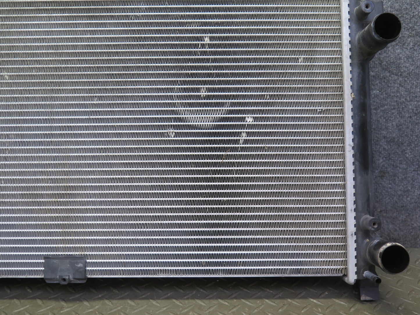 01-03 VW Eurovan T4 2.8L AXK Engine Radiator w A/C Condenser OEM