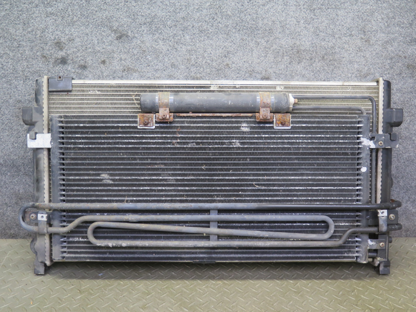 01-03 VW Eurovan T4 2.8L AXK Engine Radiator w A/C Condenser OEM