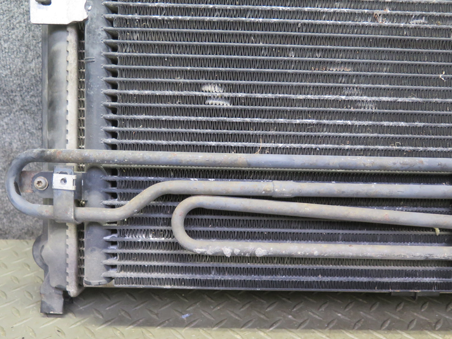 01-03 VW Eurovan T4 2.8L AXK Engine Radiator w A/C Condenser OEM