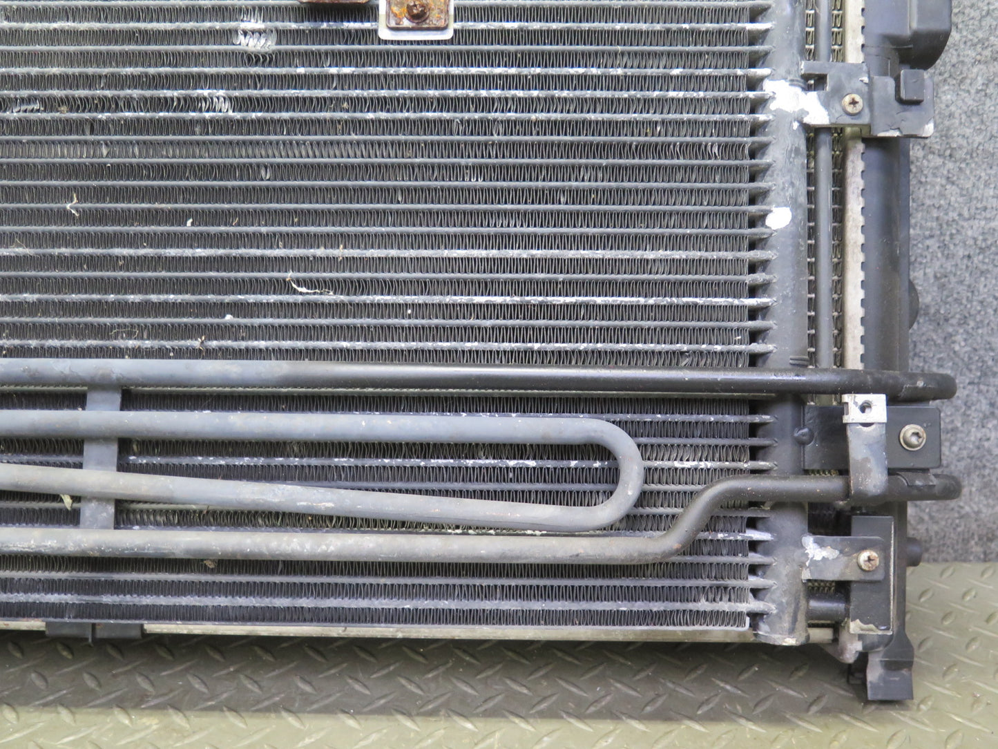 01-03 VW Eurovan T4 2.8L AXK Engine Radiator w A/C Condenser OEM