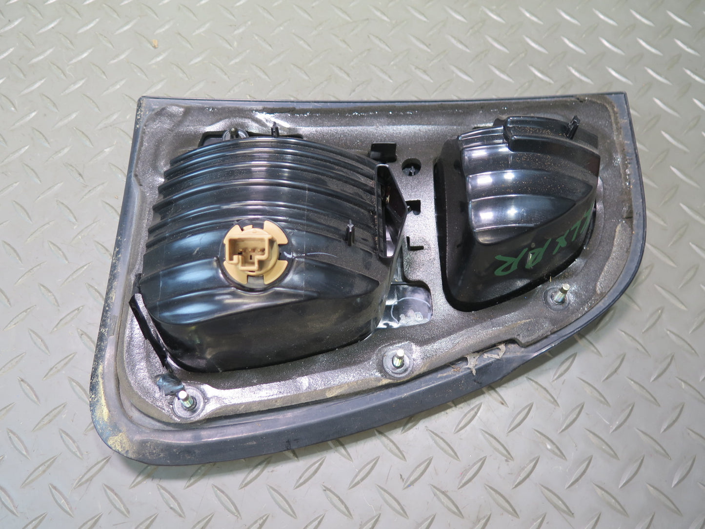 1998-2002 Lexus LX470 Rear Right Trunk Lid Inner Tail Light Lamp