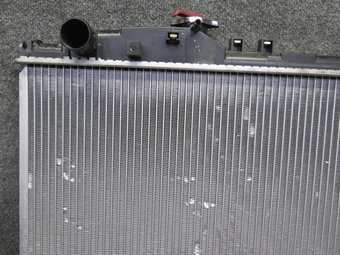 02-10 Lexus Z40 SC430 Engine Coolant Radiator w Cap Denso