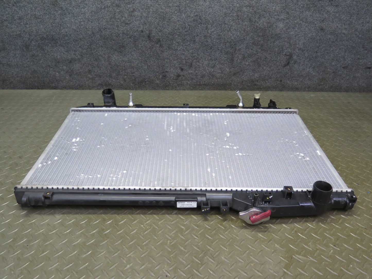 02-10 Lexus Z40 SC430 Engine Coolant Radiator w Cap Denso