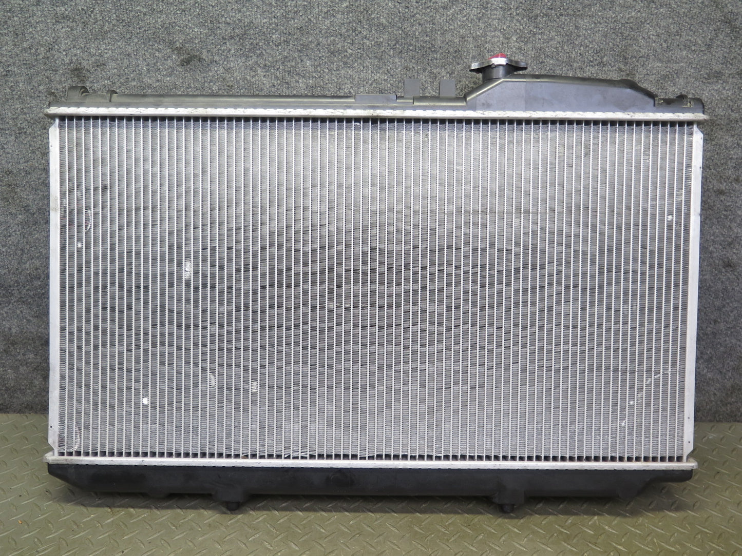 02-10 Lexus Z40 SC430 Engine Coolant Radiator w Cap Denso