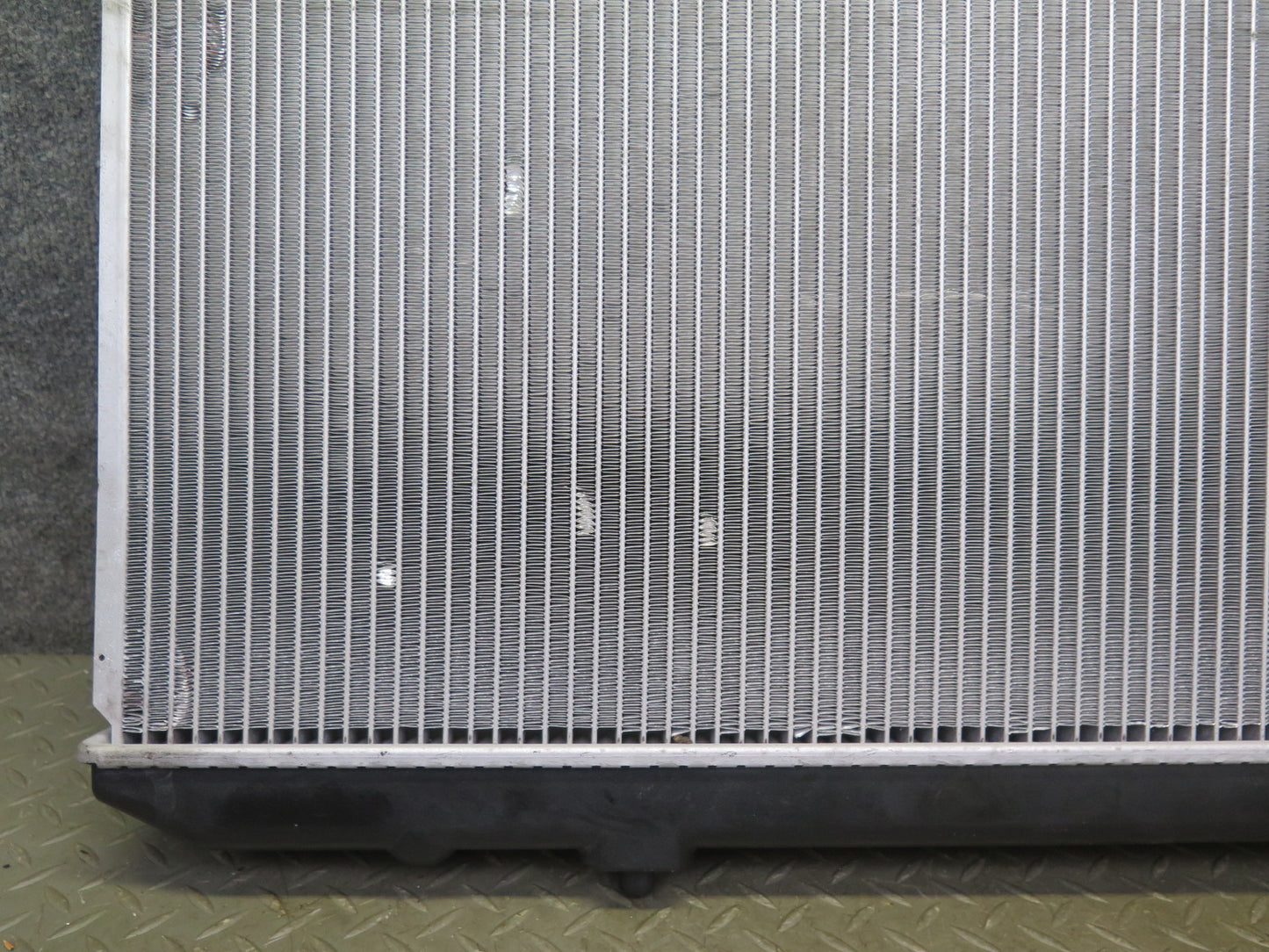 02-10 Lexus Z40 SC430 Engine Coolant Radiator w Cap Denso