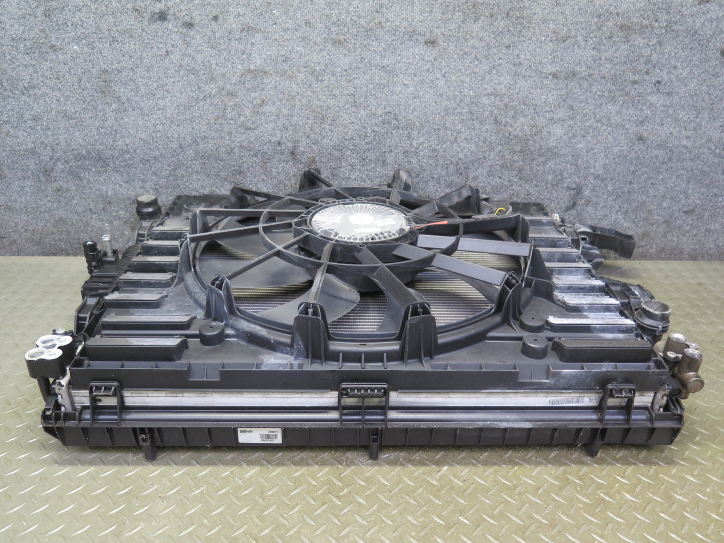 11-14 Porsche Cayenne 958 Turbo Engine Radiator Core Support w Fan Shroud Set