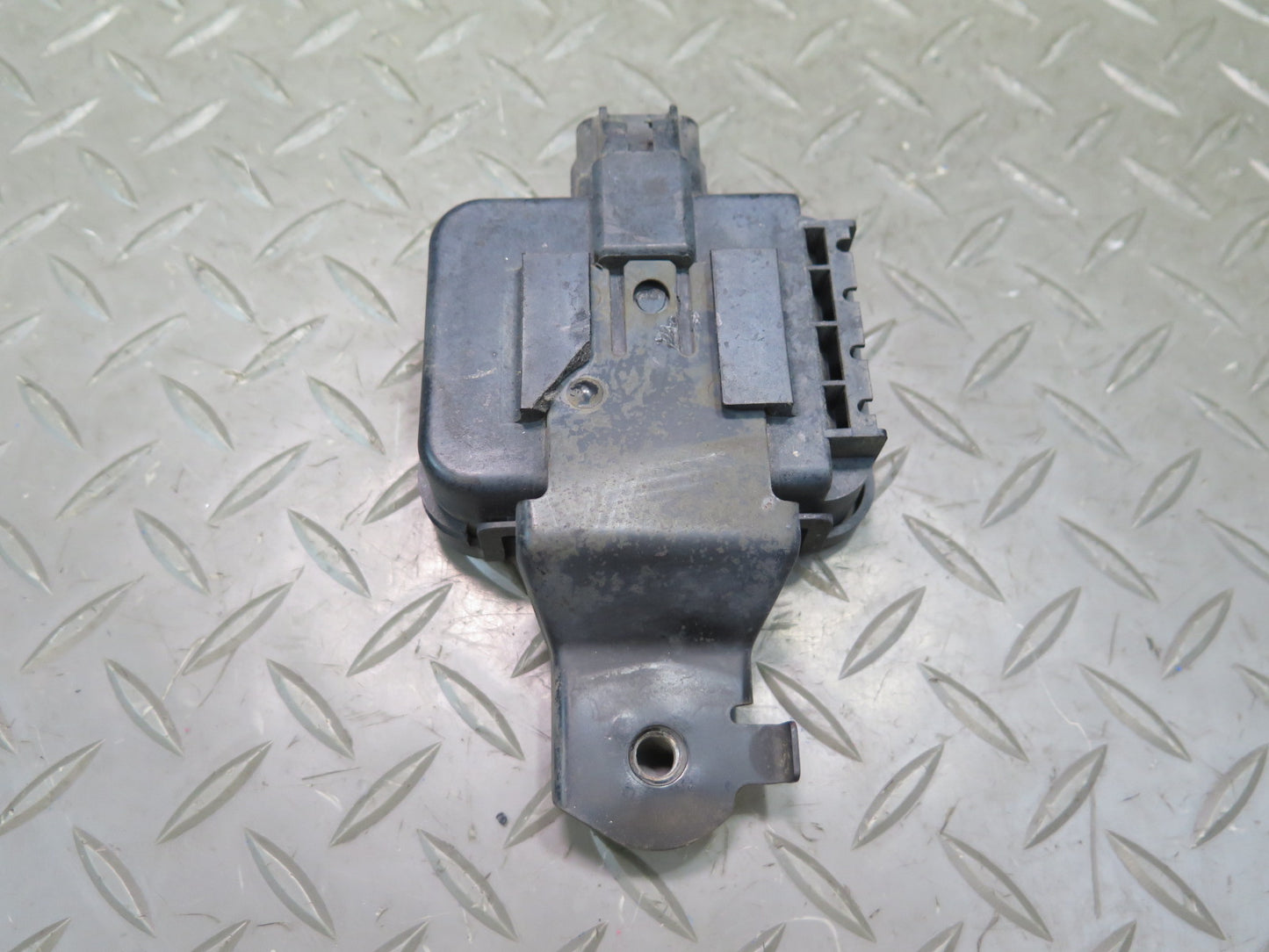 2003-2007 Lexus UZJ100L LX470 Smoke Sensor 88898-60030