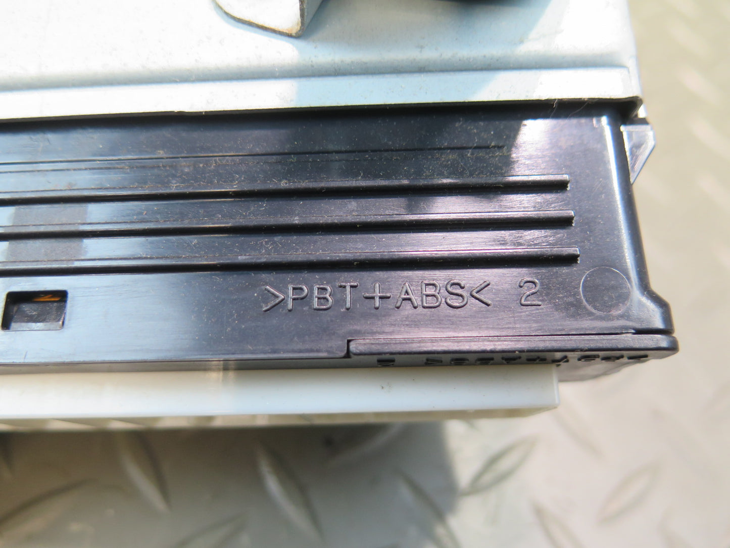 2003-2005 Lexus UZJ100L LX470 ABS VSC Traction Skid Stability Control Module