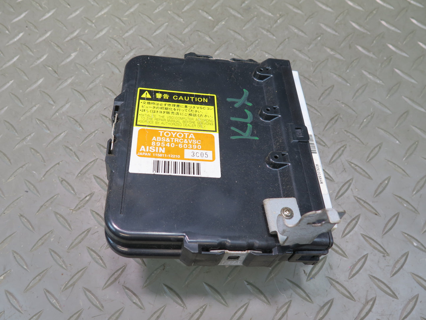 2003-2005 Lexus UZJ100L LX470 ABS VSC Traction Skid Stability Control Module