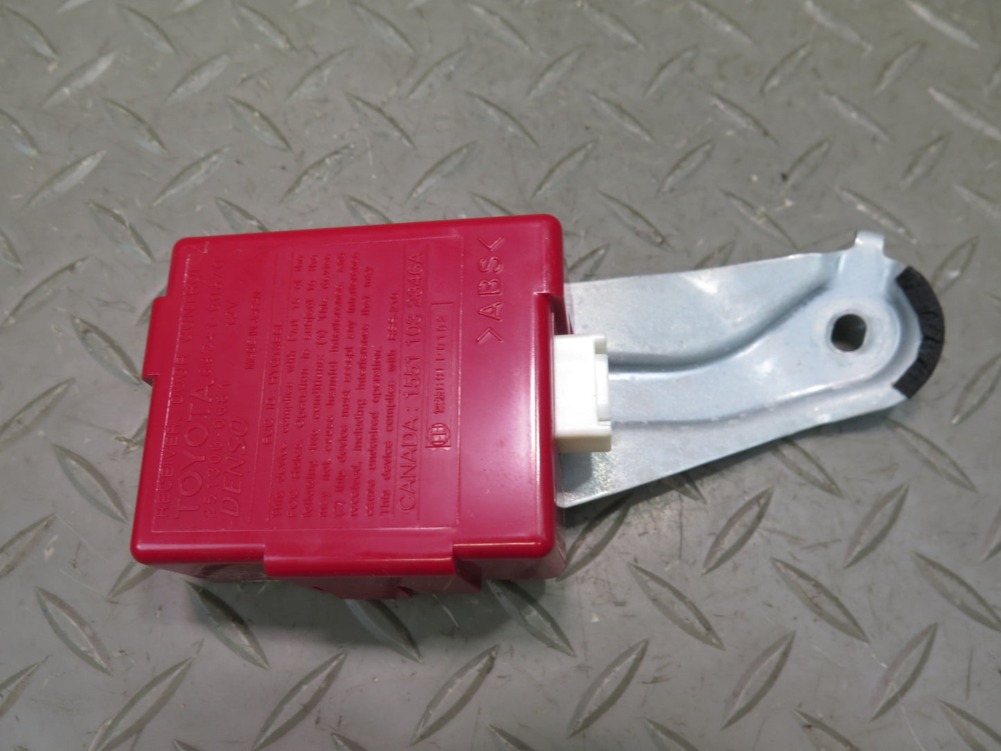 2003-2007 Lexus UZJ100L LX470 Door Control Receiver Computer Control Module