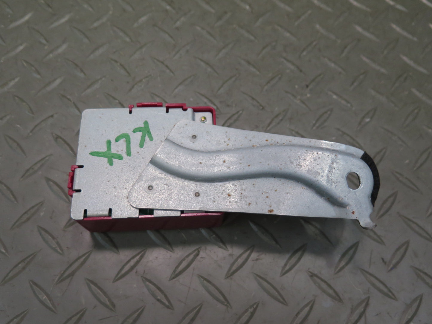 2003-2007 Lexus UZJ100L LX470 Door Control Receiver Computer Control Module
