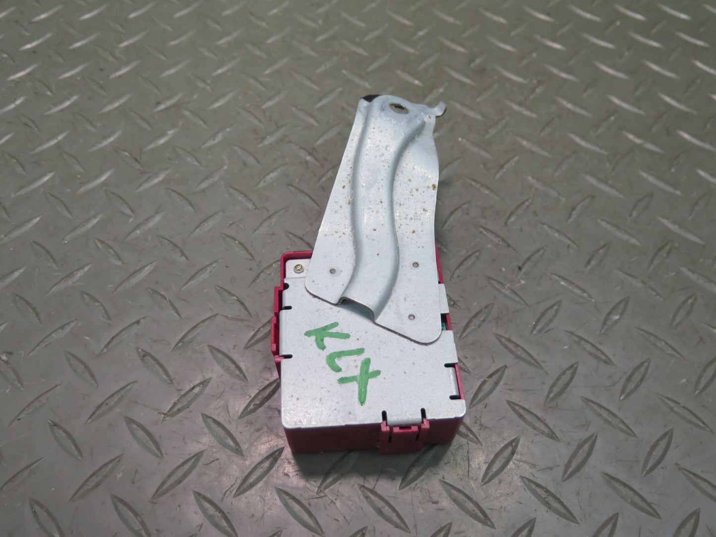 2003-2007 Lexus UZJ100L LX470 Door Control Receiver Computer Control Module
