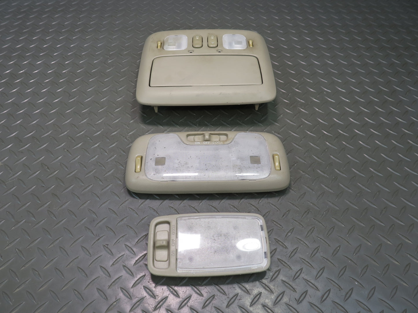 2003-2007 Lexus UZJ100L LX470 Overhead Console Interior Light Lamp Set of 3