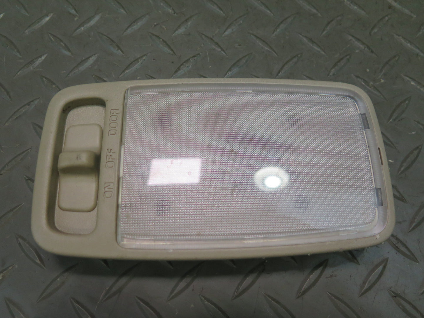 2003-2007 Lexus UZJ100L LX470 Overhead Console Interior Light Lamp Set of 3