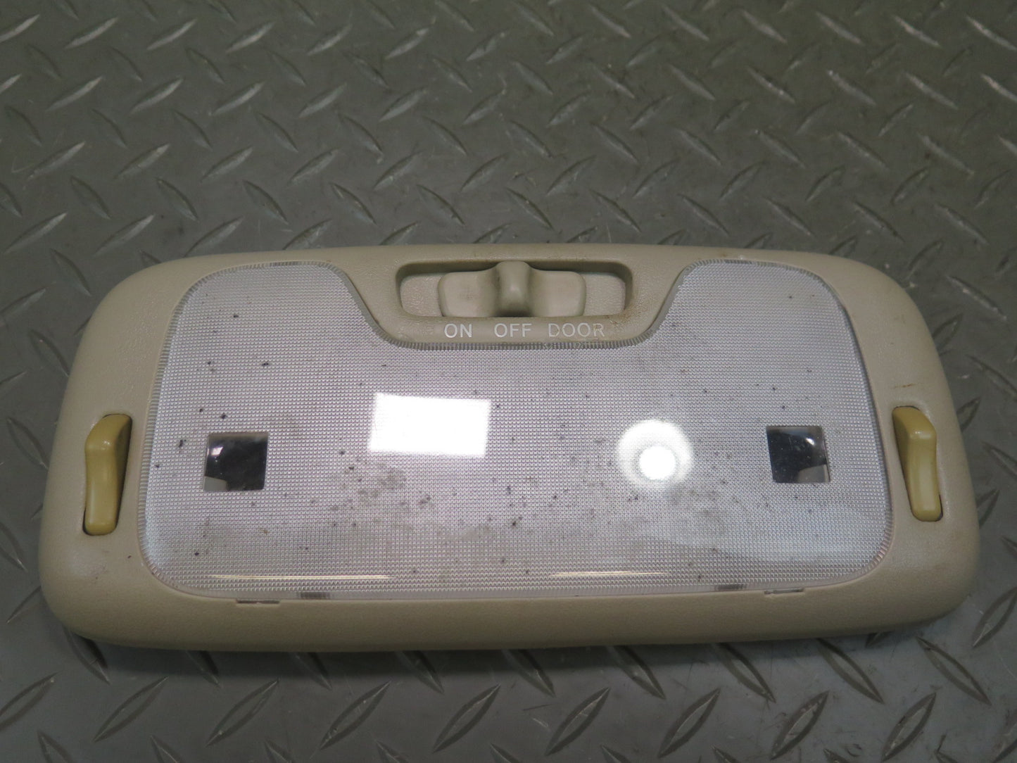 2003-2007 Lexus UZJ100L LX470 Overhead Console Interior Light Lamp Set of 3