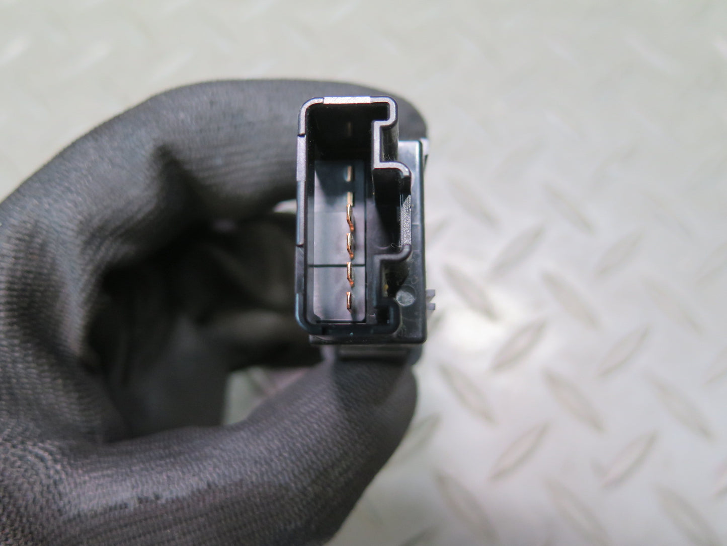 2003-2007 Lexus UZJ100L LX470 Rsca OFF Control Button Switch